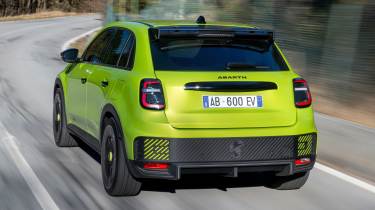 Abarth 600e rear tracking