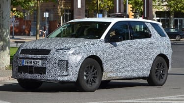 2019 Land Rover Discovery Sport front spy shot