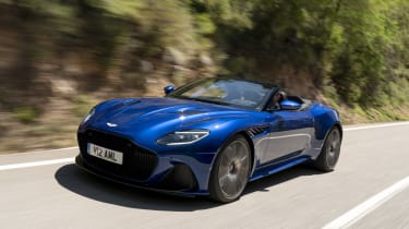 Aston Martin DBS Superleggera Volante tracking