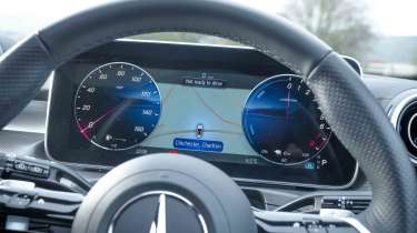 Mercedes C-Class Estate C 300 e driver&#039;s display