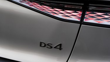 DS 4 badge