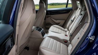 Porsche Panamera facelift rear seats