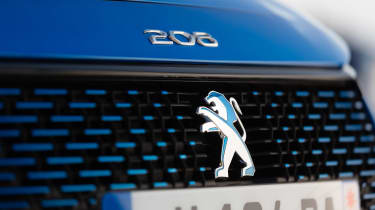 Peugeot e-208 hatchback nose