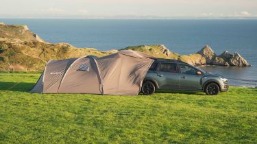 Dacia Jogger tailgate tent