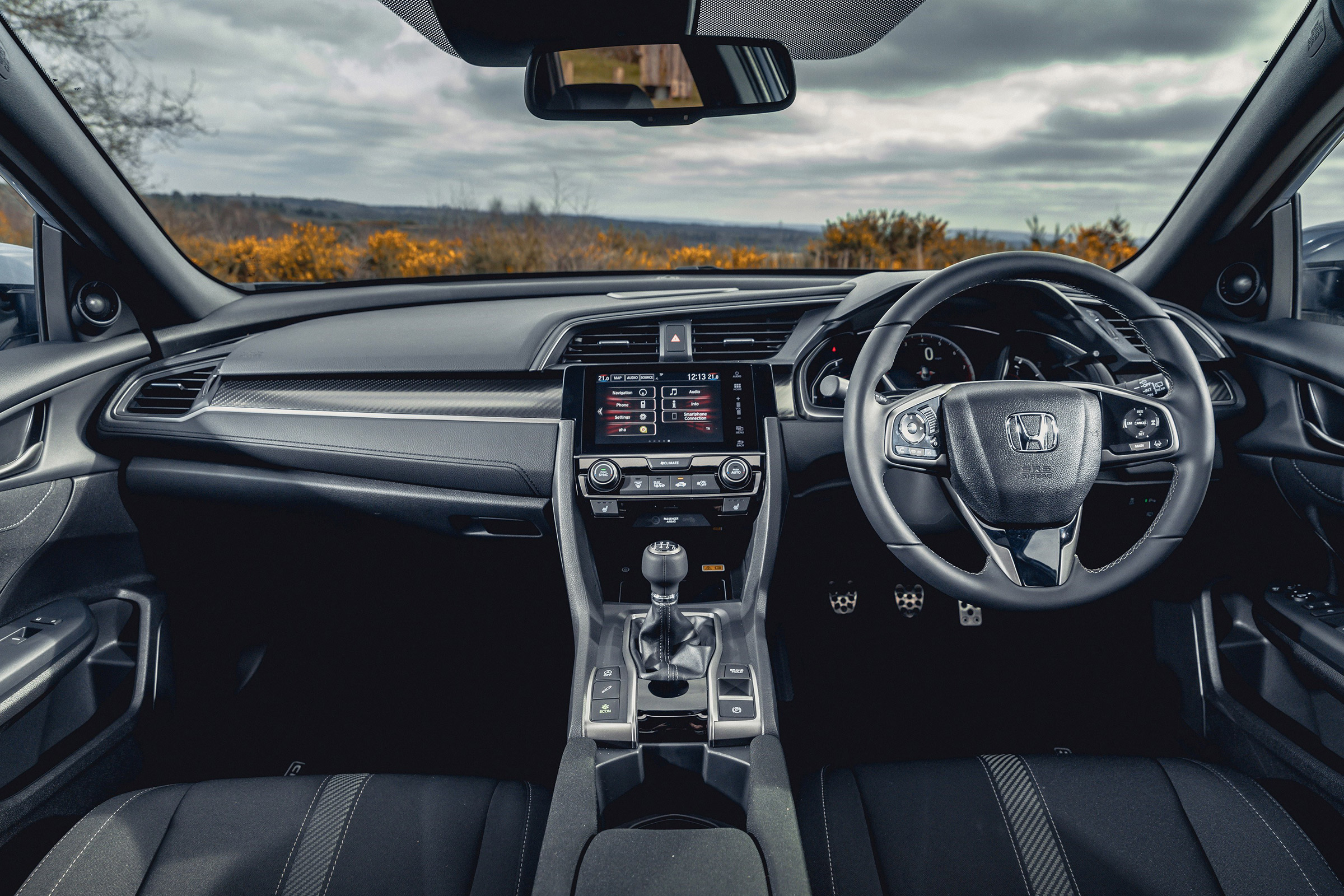 Honda Civic hatchback - Interior & comfort 2020 review ...