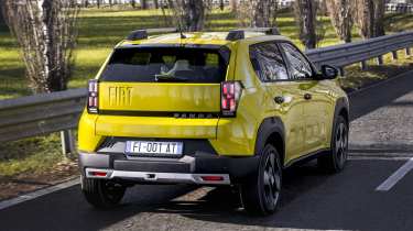 Fiat Grande Panda rear 3/4 tracking