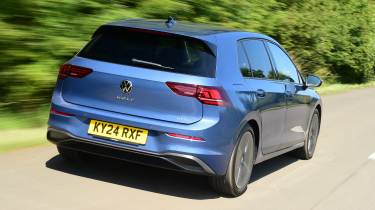 Volkswagen Golf facelift rear tracking