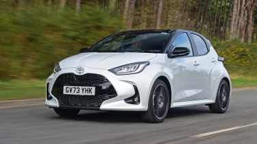 Toyota Yaris Carbuyer front quarter dynamic