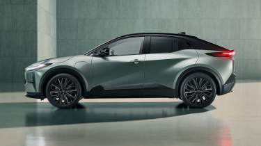 Toyota C-HR+ side profile