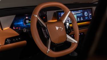 DS No8 steering wheel