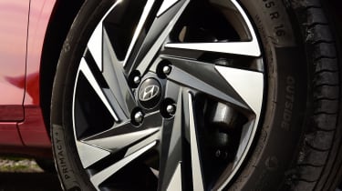 Hyundai i10 hatchback alloy wheels