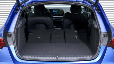 BMW 1 Series facelift boot seats down