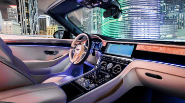 Bentley Continental GT V8 convertible interior