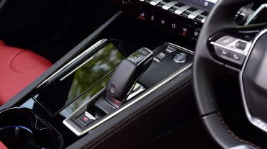 Peugeot 508 SW estate centre console