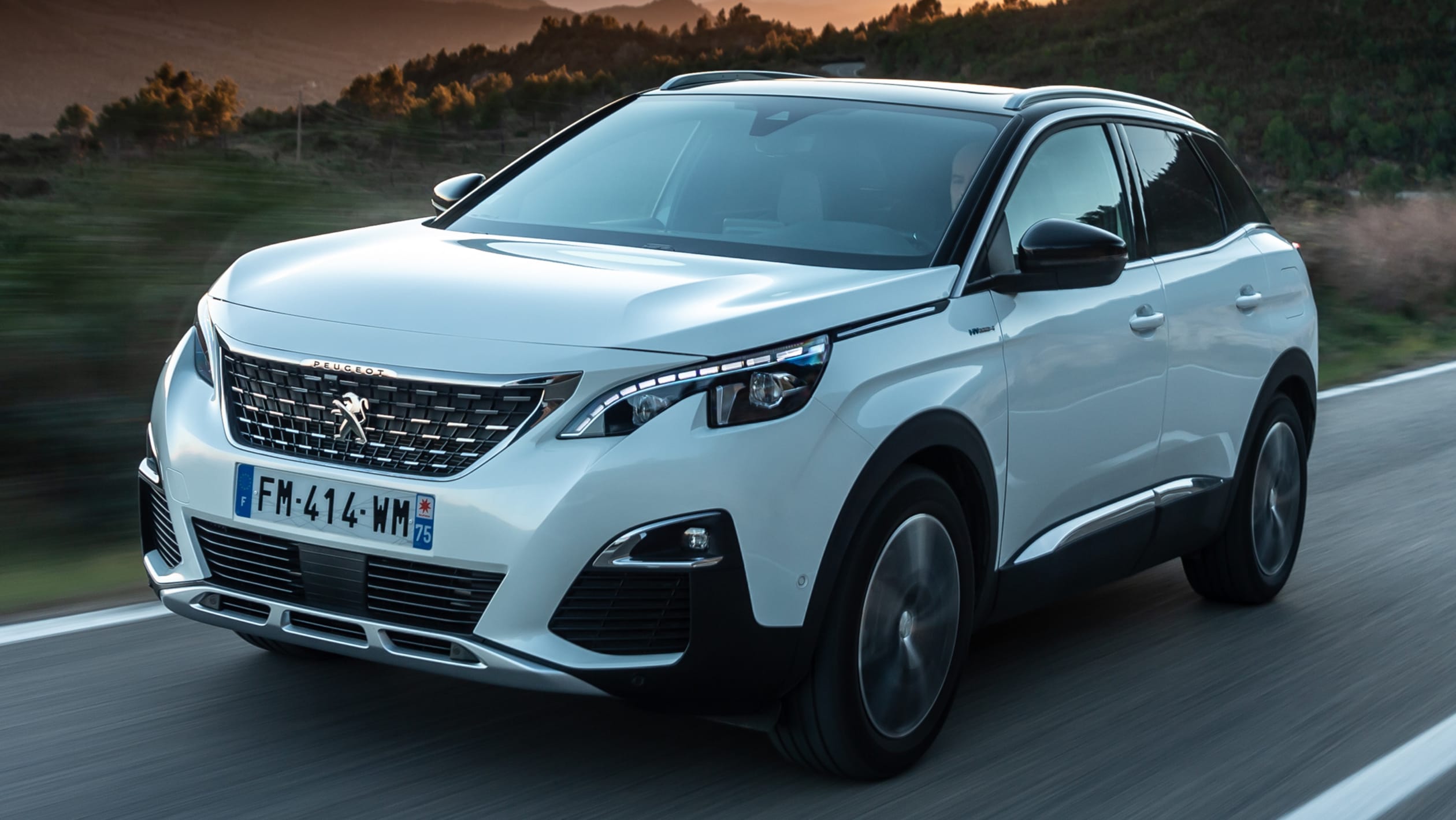 Peugeot 3008 Suv 2017 Pictures Carbuyer