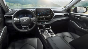 Toyota Highlander infotainment system