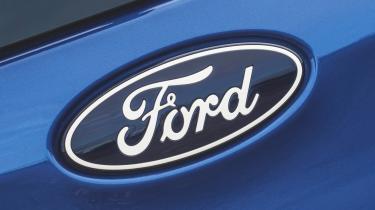 Ford Tourneo Courier brand badge