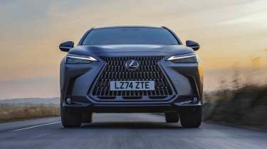 Lexus NX 2024 front driving