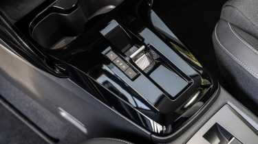 Citroen C3 Aircross gear selector