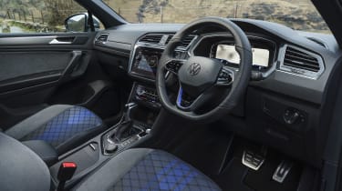 Volkswagen Tiguan R interior 