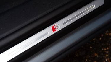 Audi Q8 facelift door sills