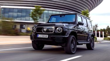 Mercedes G-Class front 3/4 tracking urban