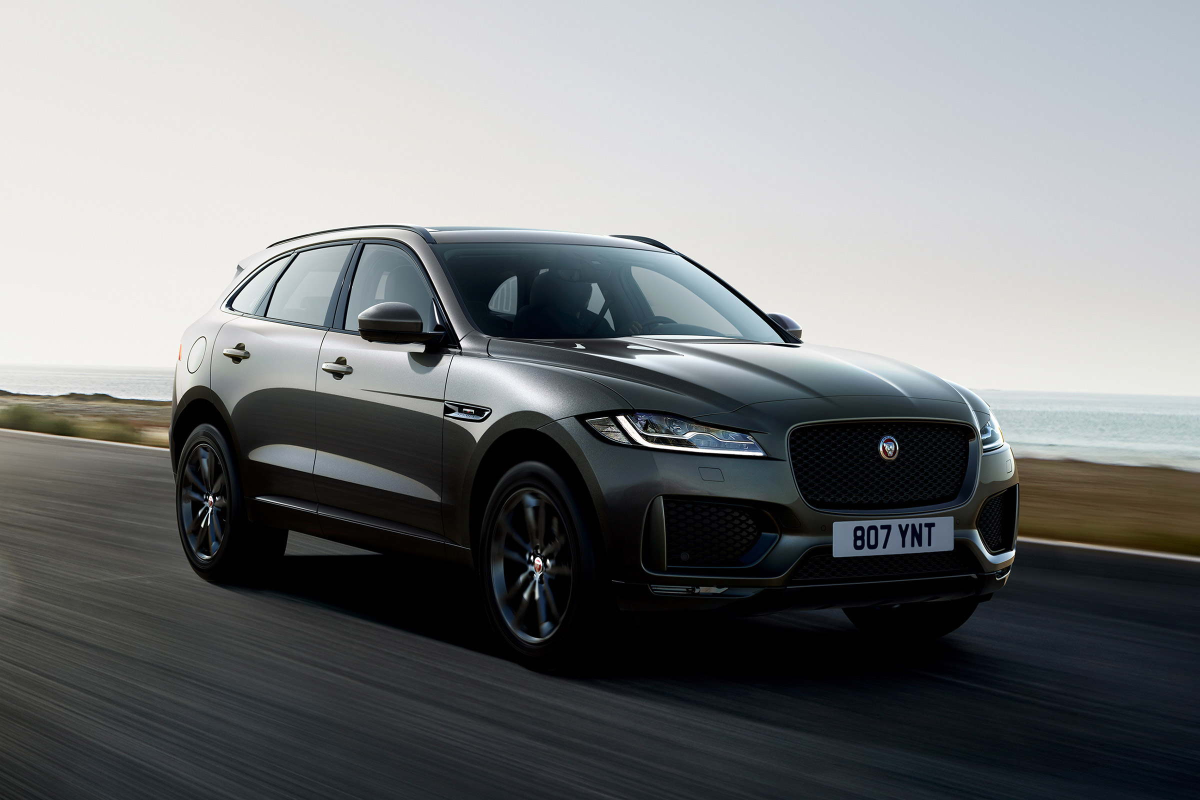 Jaguar F Pace 300 Sport And Chequered Flag Editions Launched Carbuyer Jaguar F Pace 300 Sport And Chequered Flag Editions Launched Carbuyer