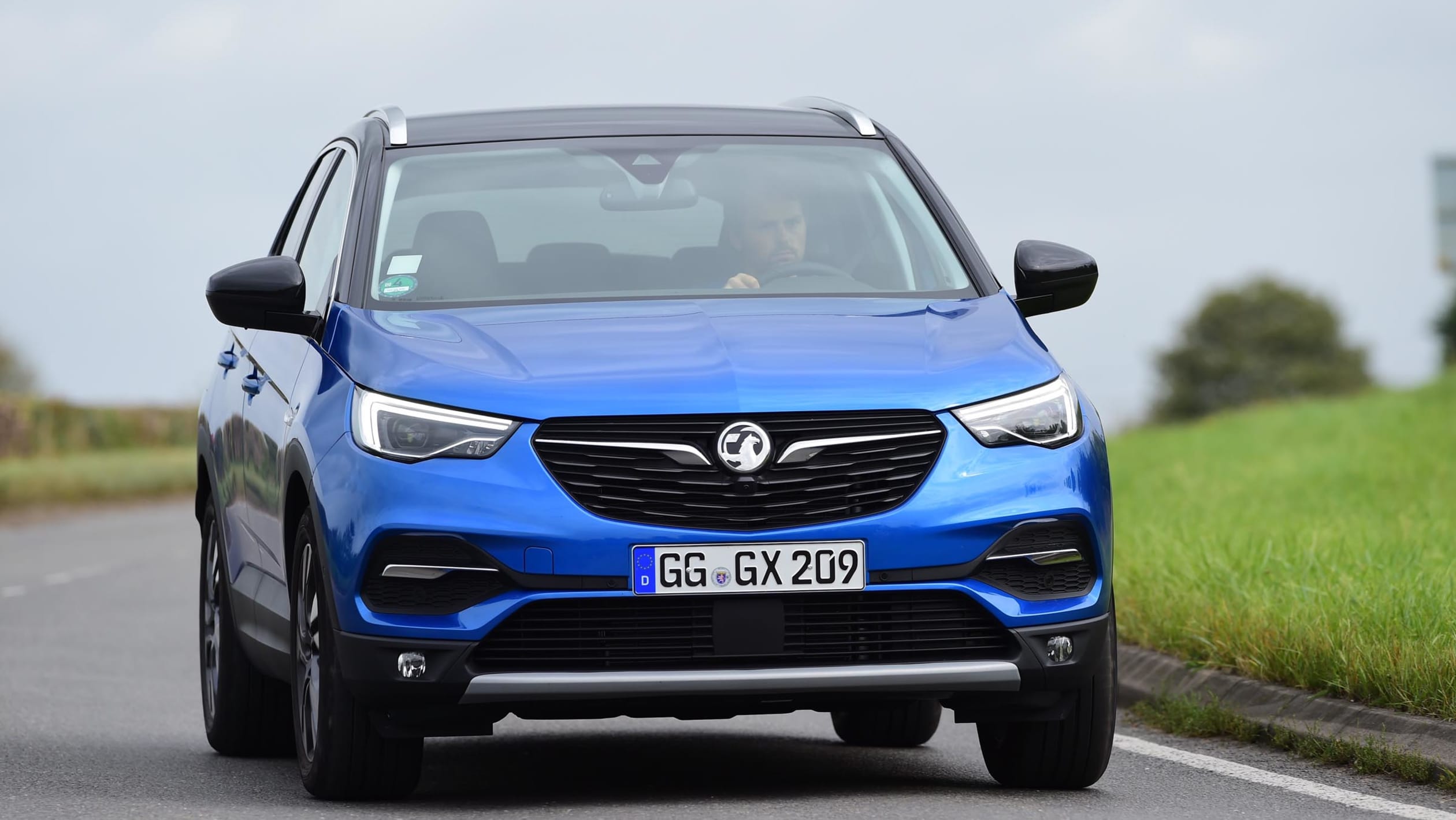 Vauxhall Grandland X review gallery Carbuyer