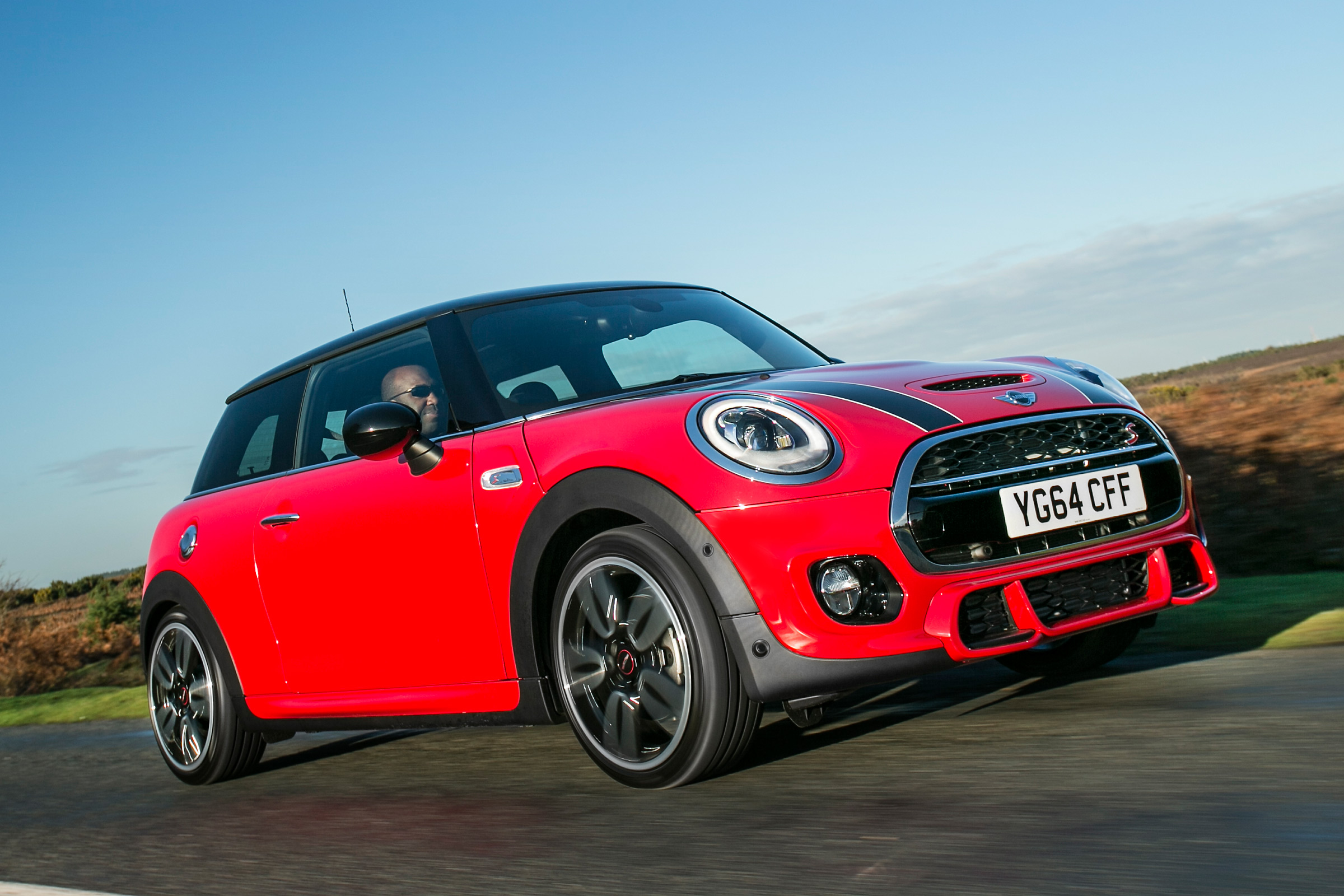  MINI  Sport  Pack pictures Carbuyer