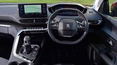 Peugeot 5008 SUV interior