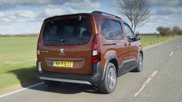 Peugeot e-Rifter driving - rear