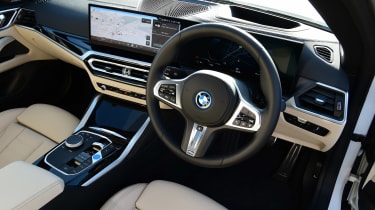 BMW i4 eDrive35 steering wheel