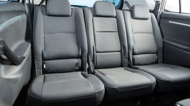 toyota verso 3 isofix