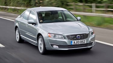 Volvo S80 - front 3/4 dynamic 