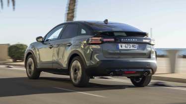 Citroen C4 facelift rear quarter close driving