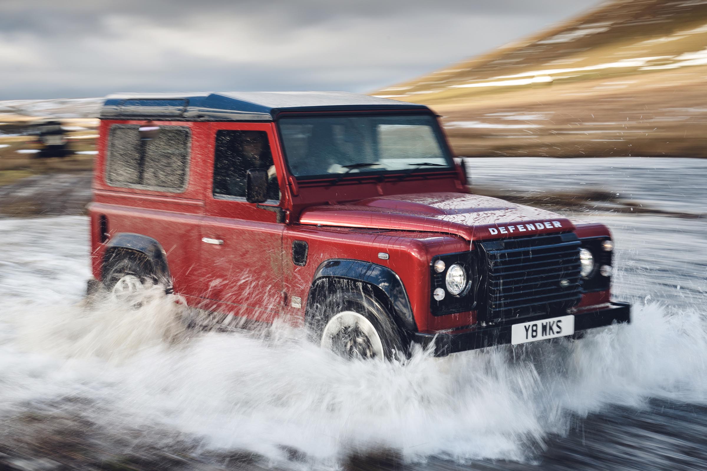 Land Rover Defender lives again Carbuyer