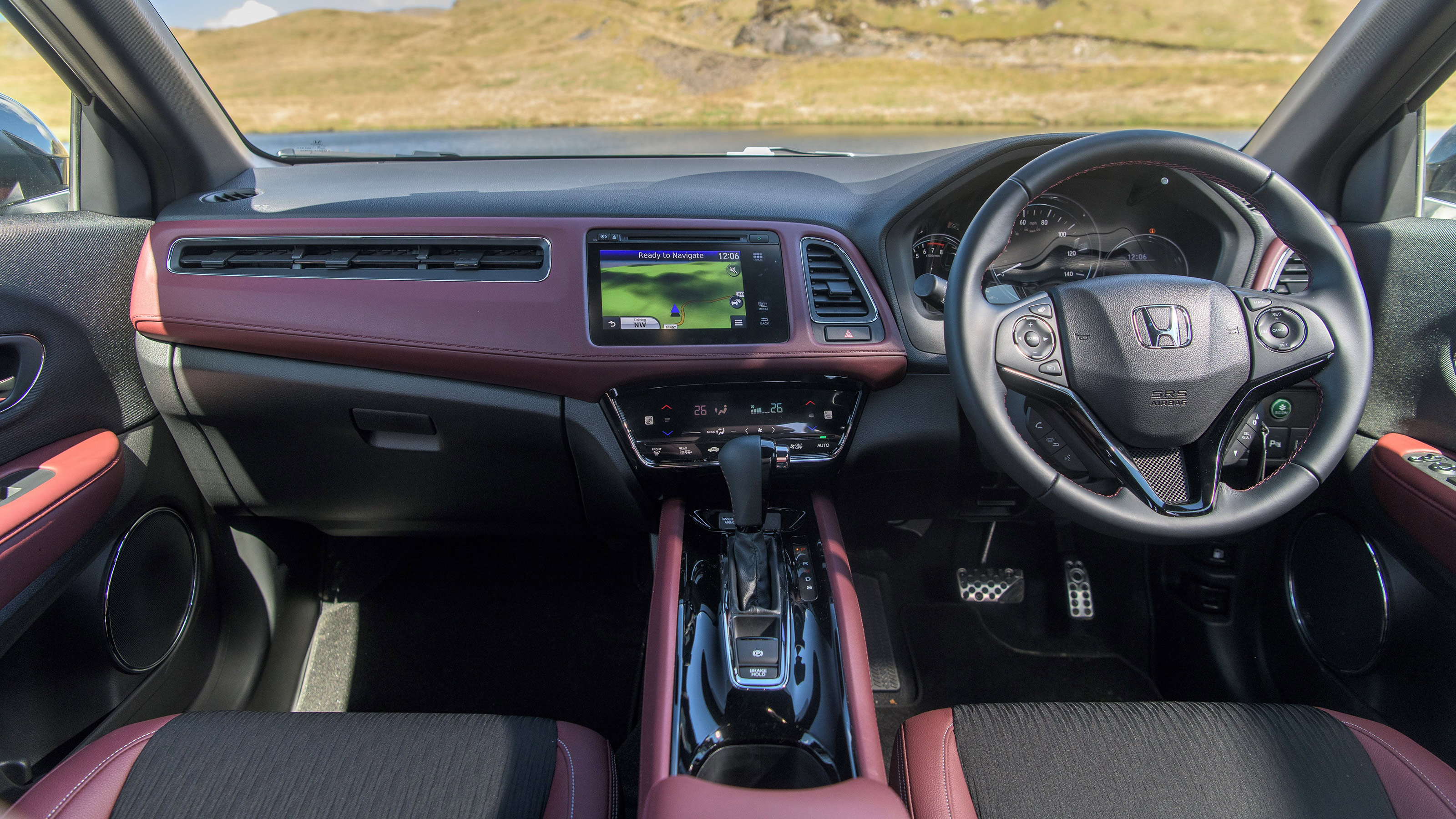 Honda HR-V SUV - Interior & comfort 2020 review | Carbuyer