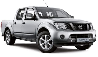 Nissan Navara Visia 2013 front quarter