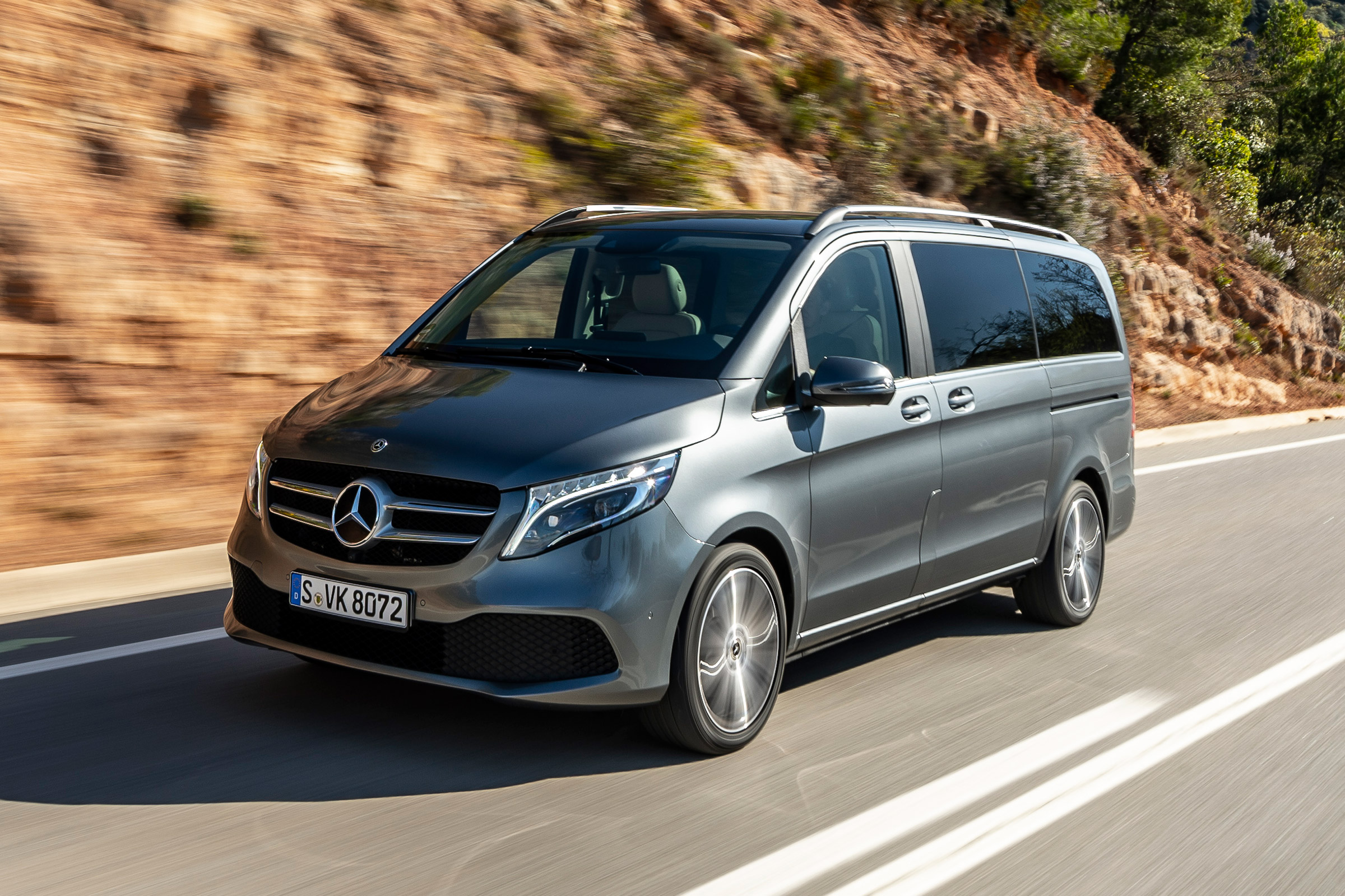 Mercedes v 220. Mercedes Benz v220. Mercedes v class. Мерседес v класс 2018. Мерседес v-класс 2011.