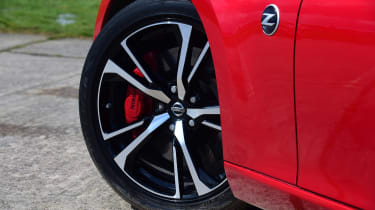 Nissan 370Z coupe alloy wheels