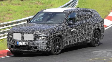 2022 BMW X8 SUV prototype - front 3/4 dynamic 