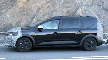 2026 Dacia Jogger spy shot side