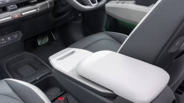 Kia EV3 centre console