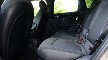 MINI Countryman PHEV - rear seats