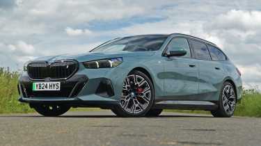 BMW i5 Touring static front quarter