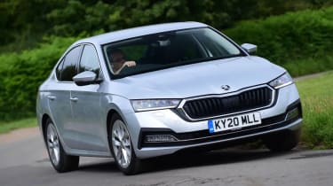 https://mediacloud.carbuyer.co.uk/image/private/s--oBhfcY8p--/f_auto,t_content-image-mobile@1/v1659015407/autoexpress/2022/07/Skoda%20Octavia%20Mk4-9.jpg