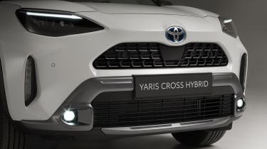 Toyota Yaris Cross Dynamic - front close up view
