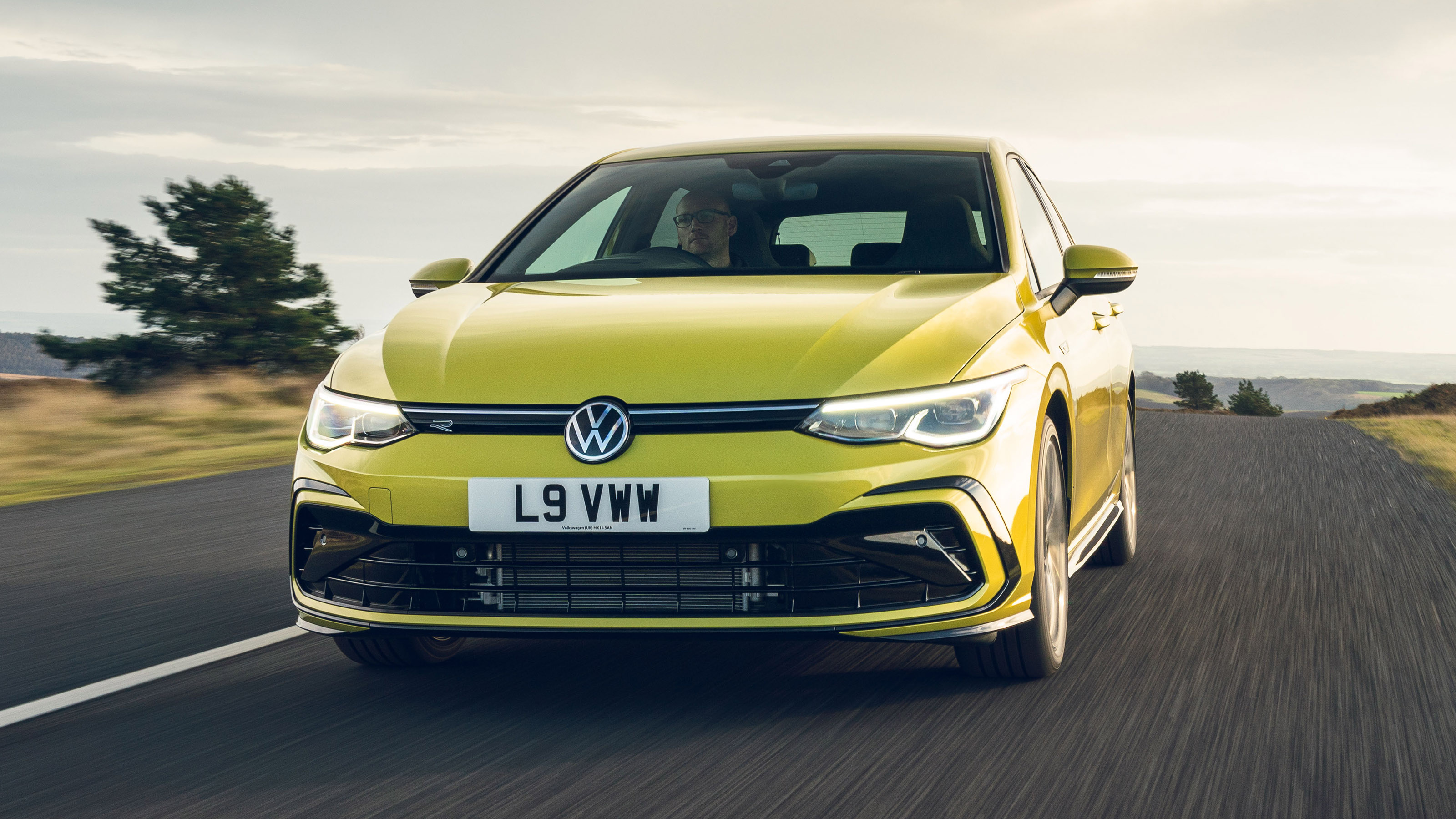 ontbijt Verbinding bekken Volkswagen Golf R-Line review review | Carbuyer