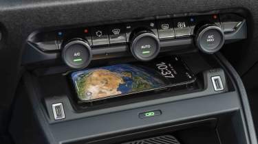 Citroen C4 facelift climate controls