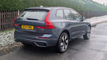 Volvo XC60 T6 rear 3/4 static